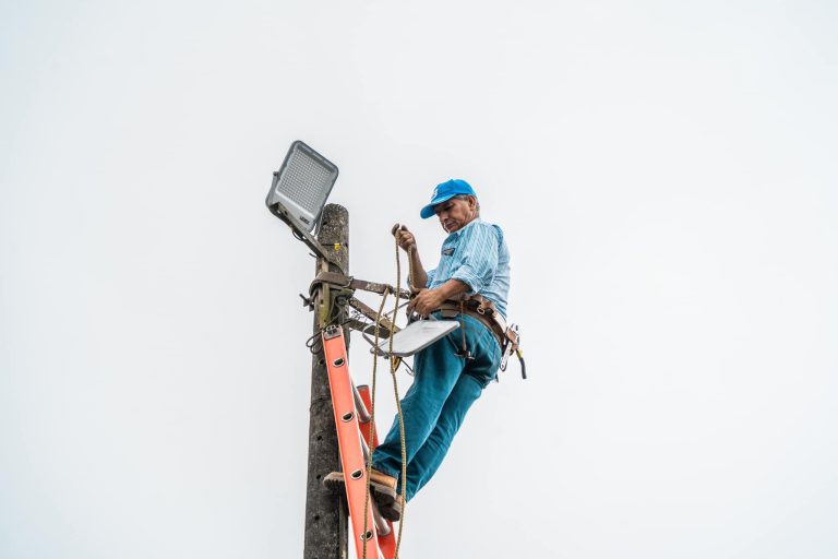 MANTENIMIENTO ELÉCTRICO – ALCALDÍA EN TERRITORIO