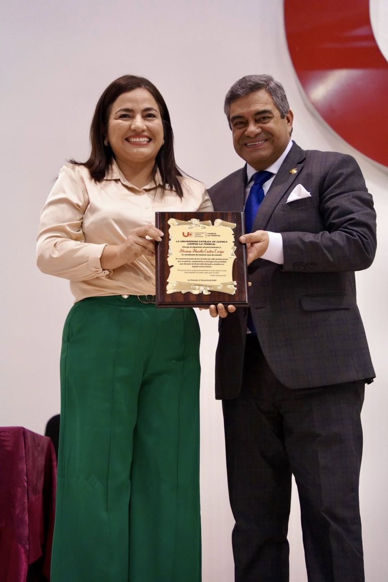 ENTREGA DE RECONOCIMIENTO – ALCALDESA DE LA TRONCAL