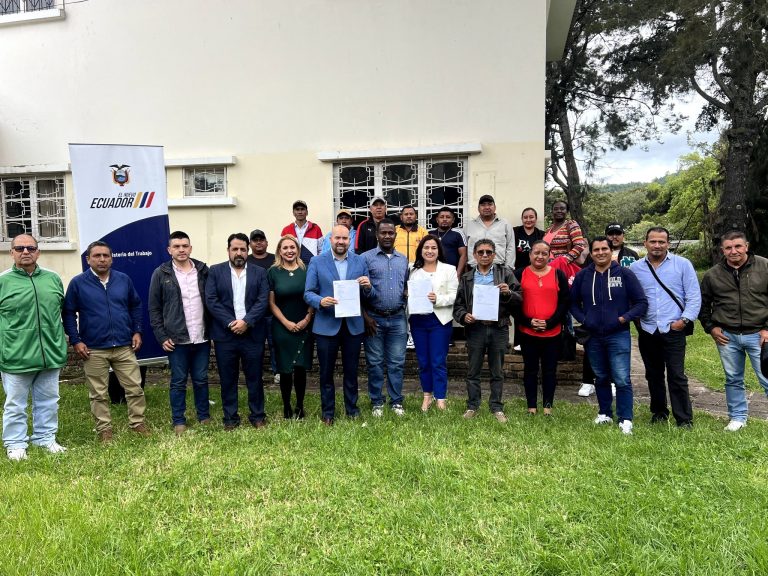 ALCALDÍA CIUDADANA – FIRMA DE CONTRATO COLECTIVO