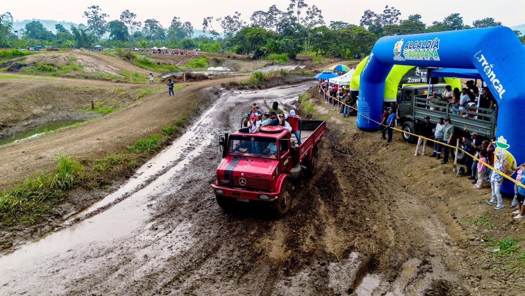 ALCALDÍA CIUDADANA - CARRERAS DE VEHÍCULOS 4X4